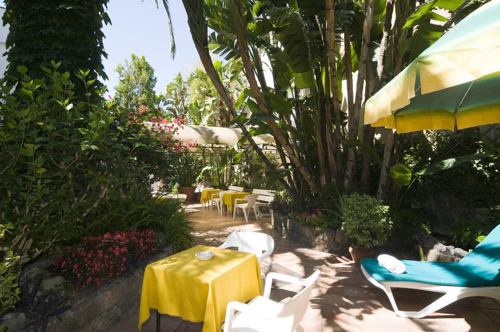 Hotel Villa Angelica Lacco Ameno  Buitenkant foto