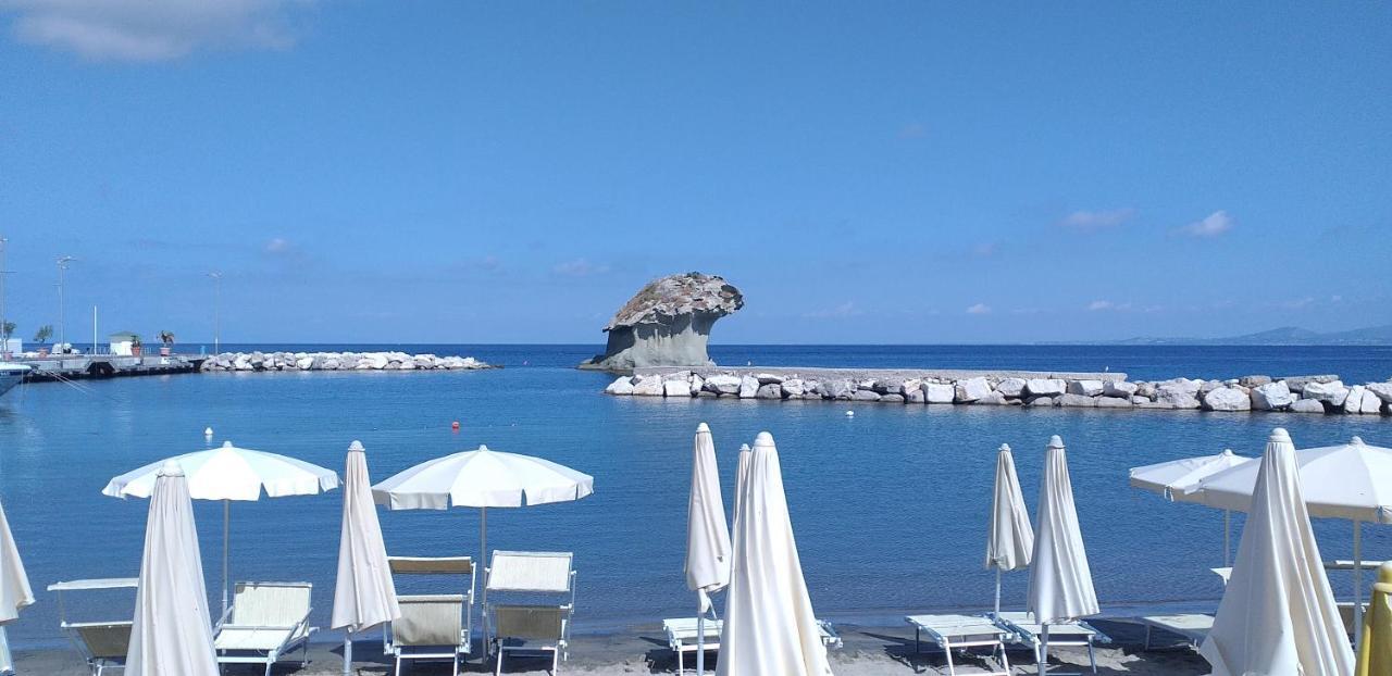 Hotel Villa Angelica Lacco Ameno  Buitenkant foto